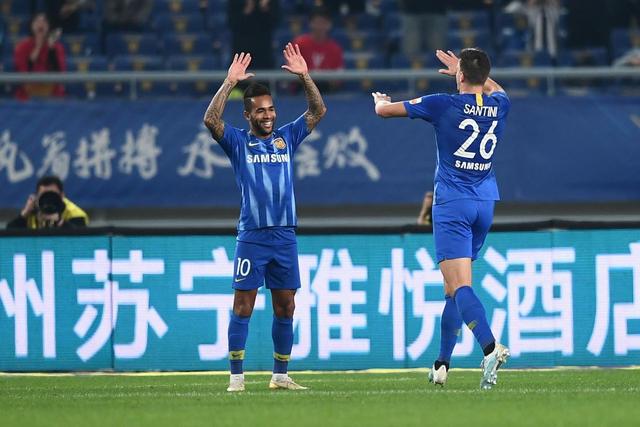 老鹰30分大逆转终结绿军9连胜 尼克斯大胜活塞